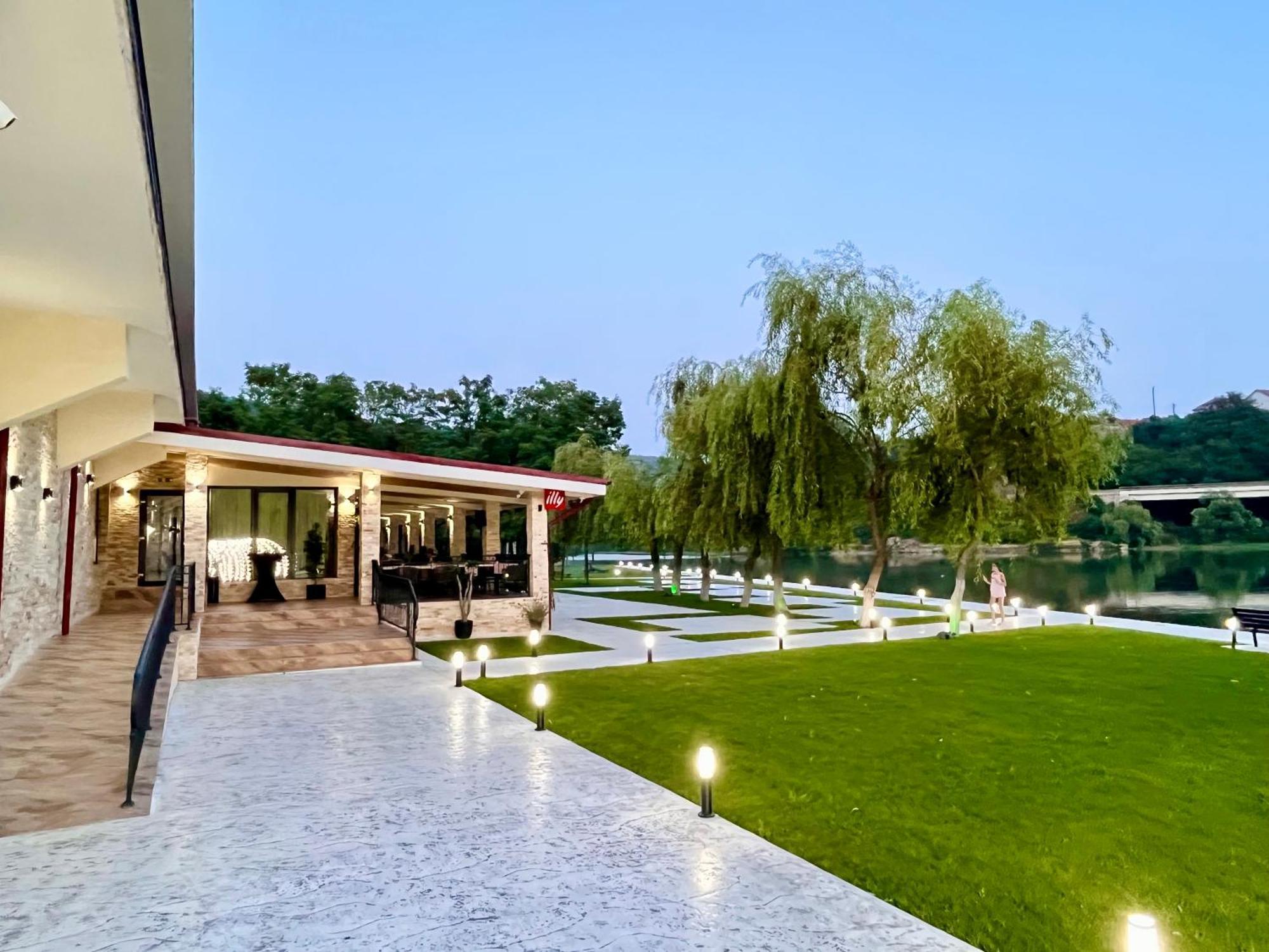 Vega Resort Restaurant & Lodge Orşova Extérieur photo