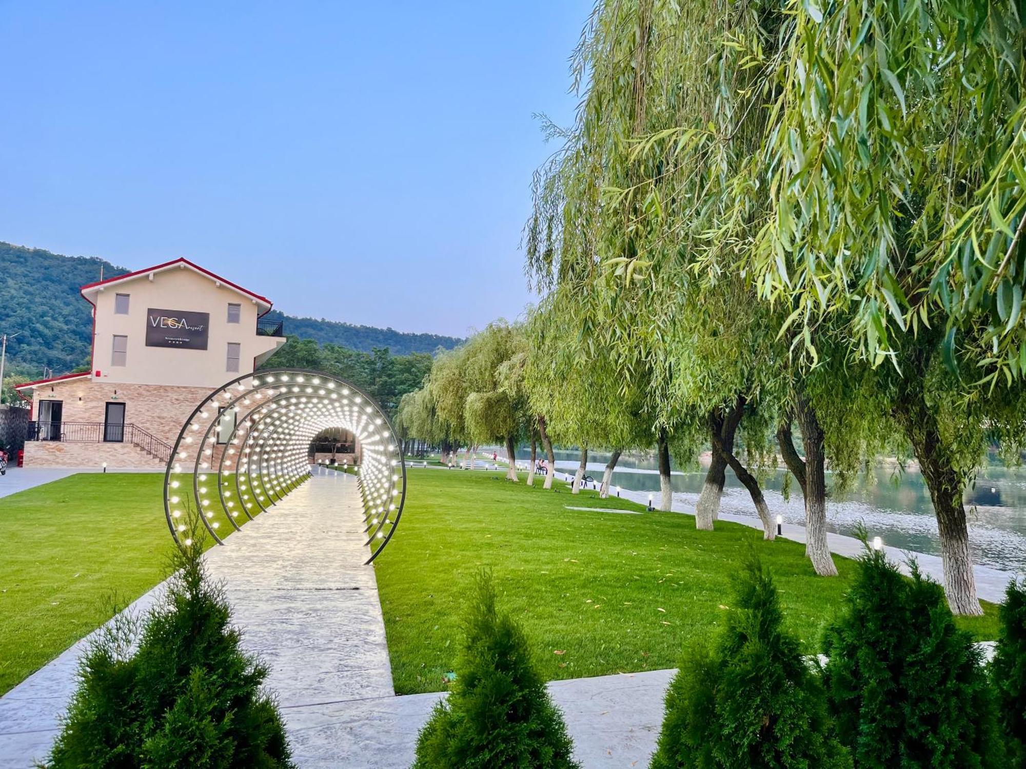 Vega Resort Restaurant & Lodge Orşova Extérieur photo